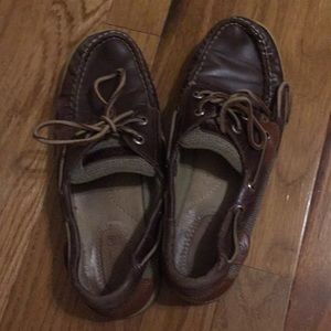 Brown sperrys